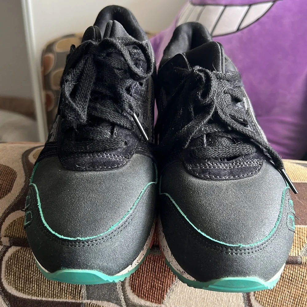 ASICS - Picture 5 of 5